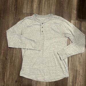 GAP Heather Gray Long Sleeve Henley Shirt